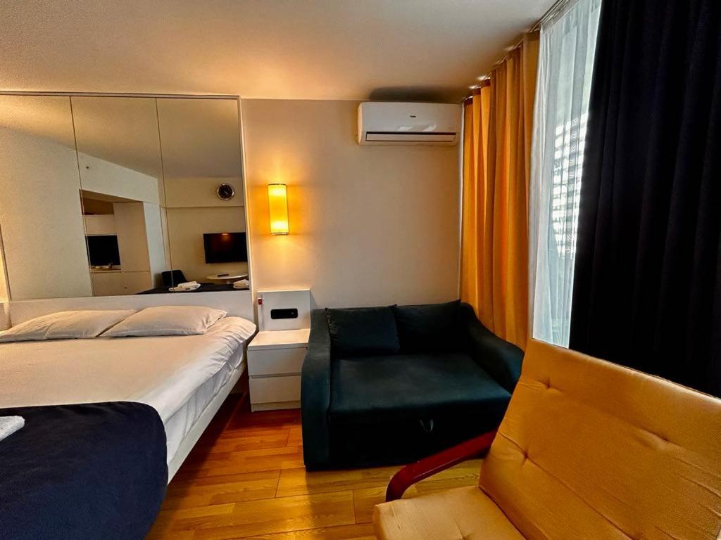 Apartment Twin Towers David Batumi Esterno foto