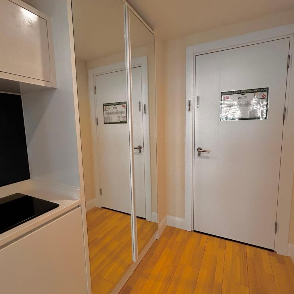 Apartment Twin Towers David Batumi Esterno foto