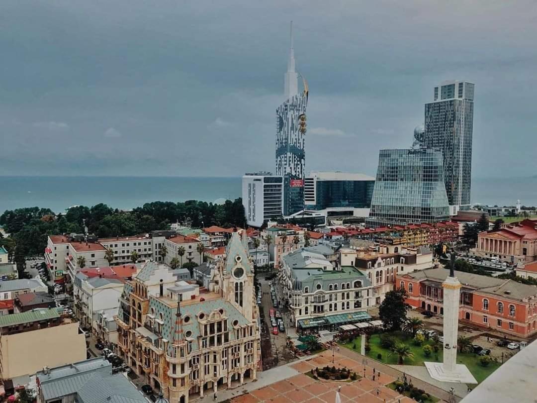 Apartment Twin Towers David Batumi Esterno foto