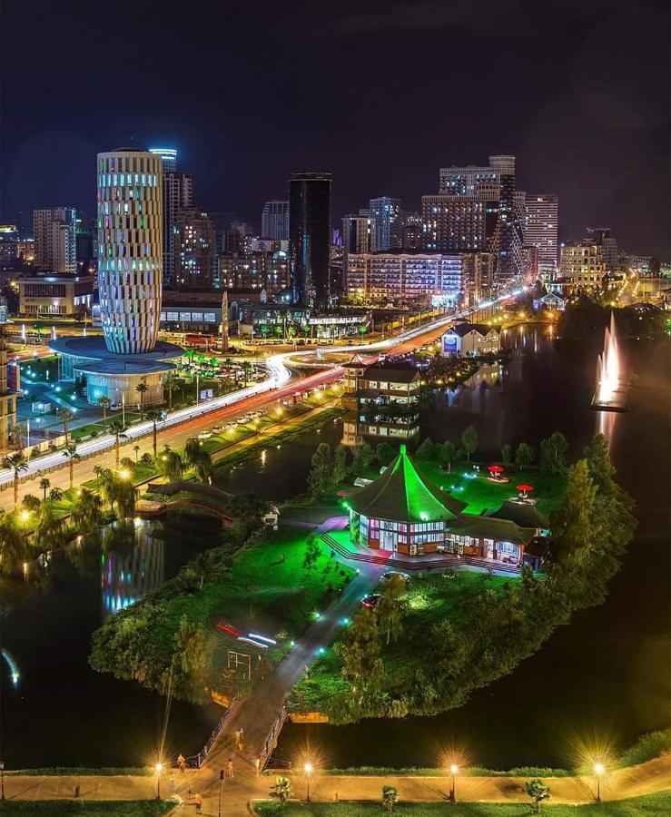 Apartment Twin Towers David Batumi Esterno foto