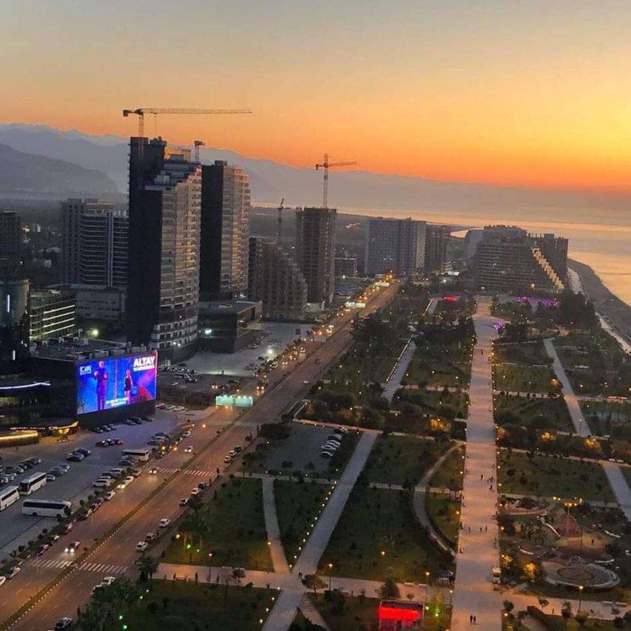 Apartment Twin Towers David Batumi Esterno foto
