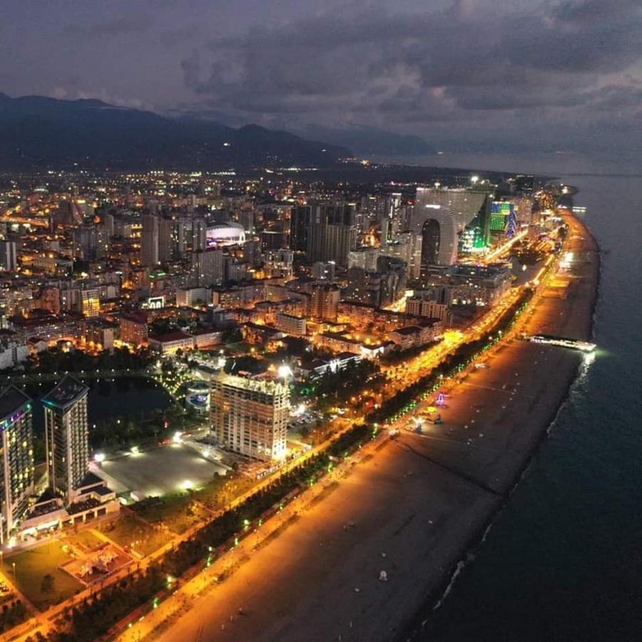 Apartment Twin Towers David Batumi Esterno foto
