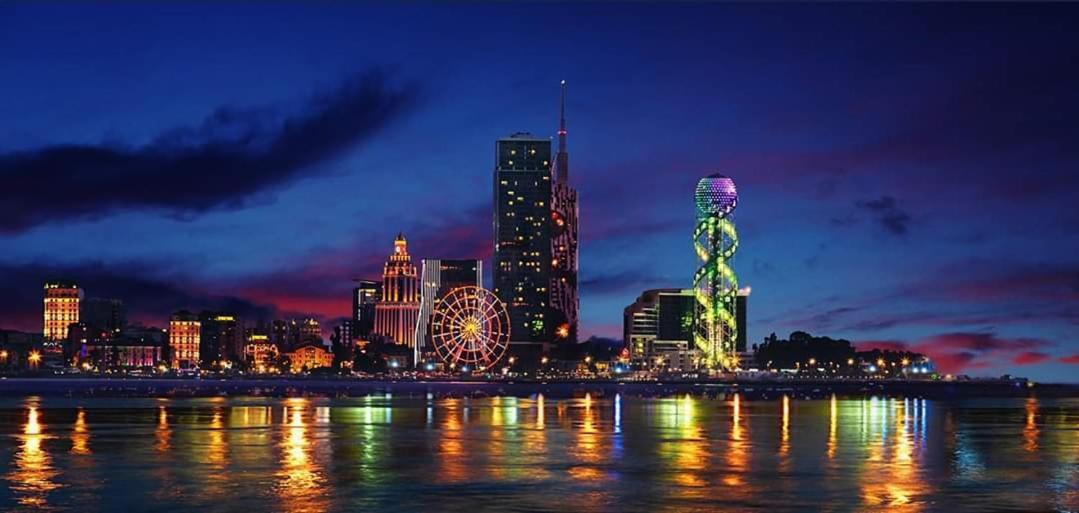 Apartment Twin Towers David Batumi Esterno foto