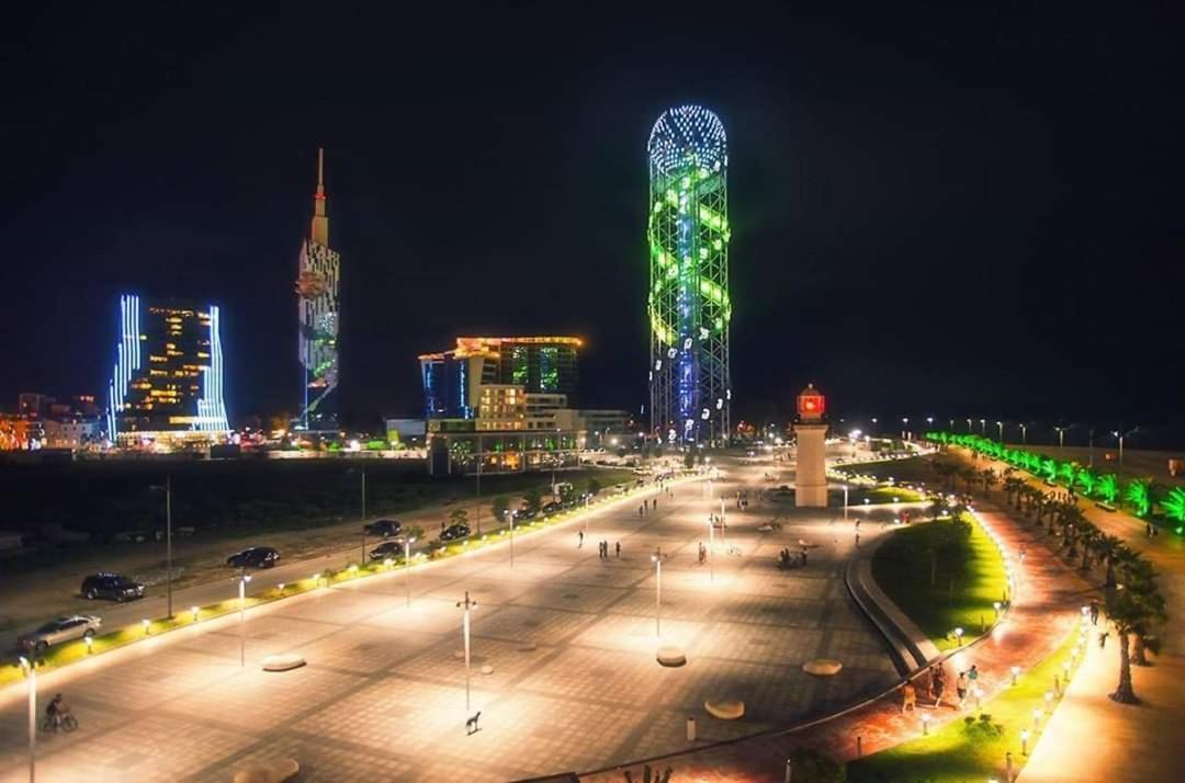 Apartment Twin Towers David Batumi Esterno foto