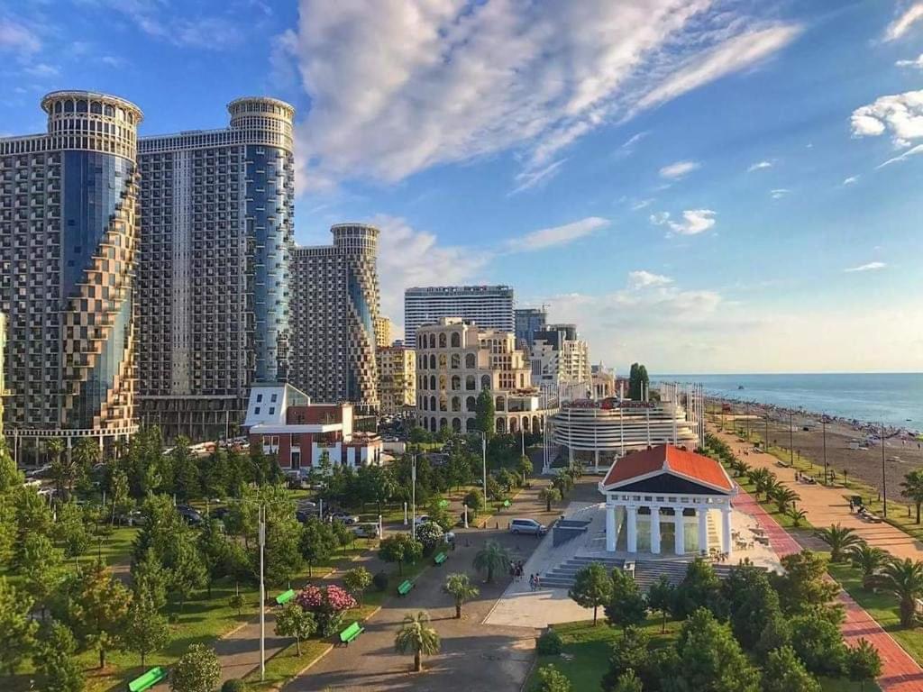 Apartment Twin Towers David Batumi Esterno foto