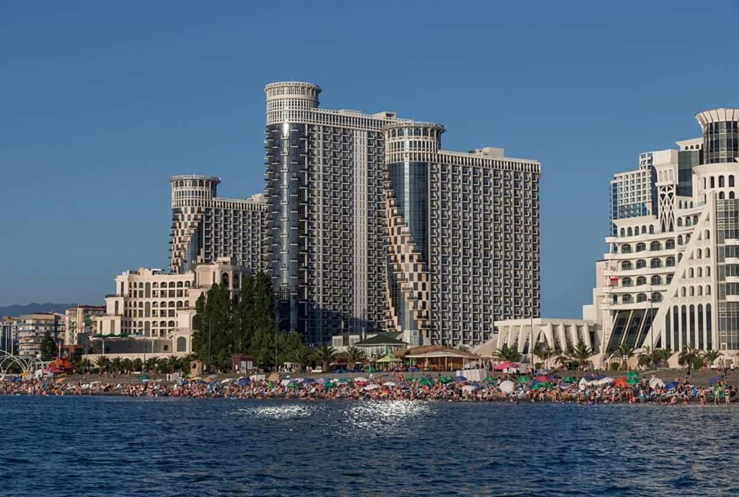 Apartment Twin Towers David Batumi Esterno foto
