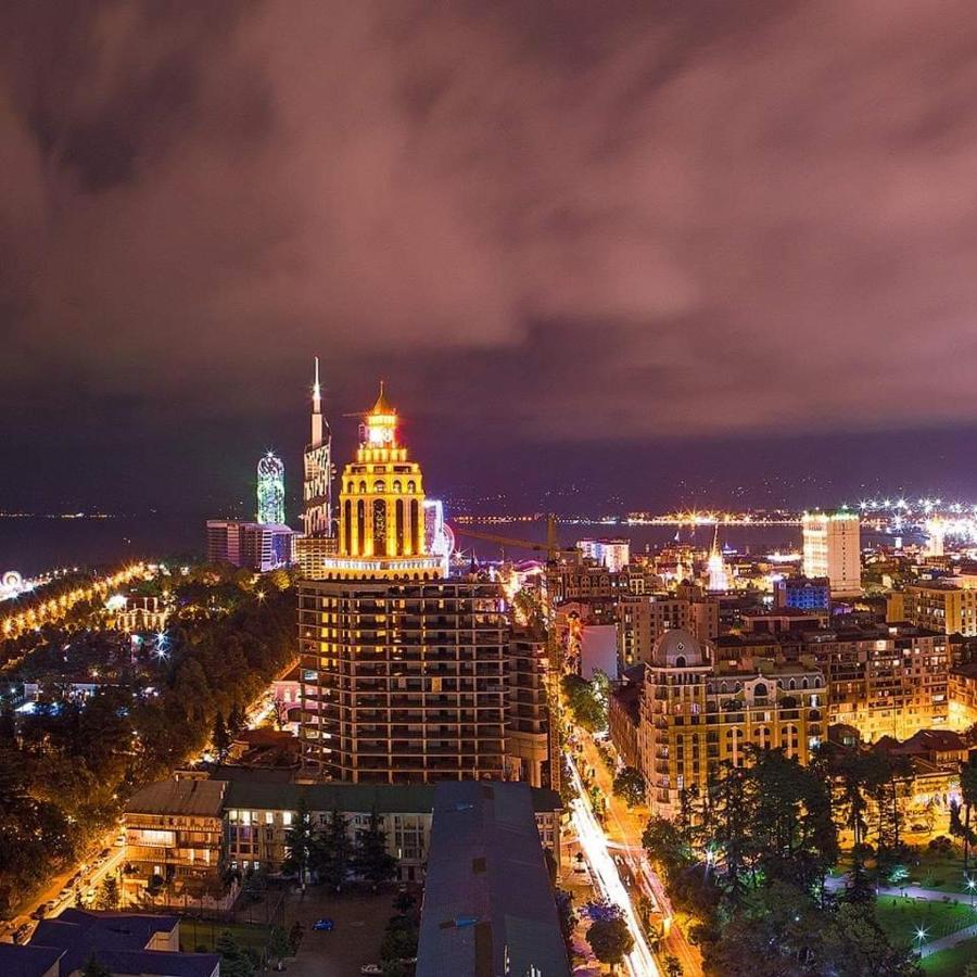 Apartment Twin Towers David Batumi Esterno foto